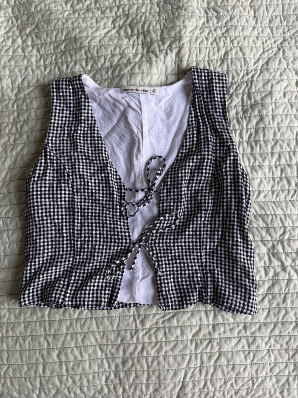 Abercrombie and fitch tie front checkered top